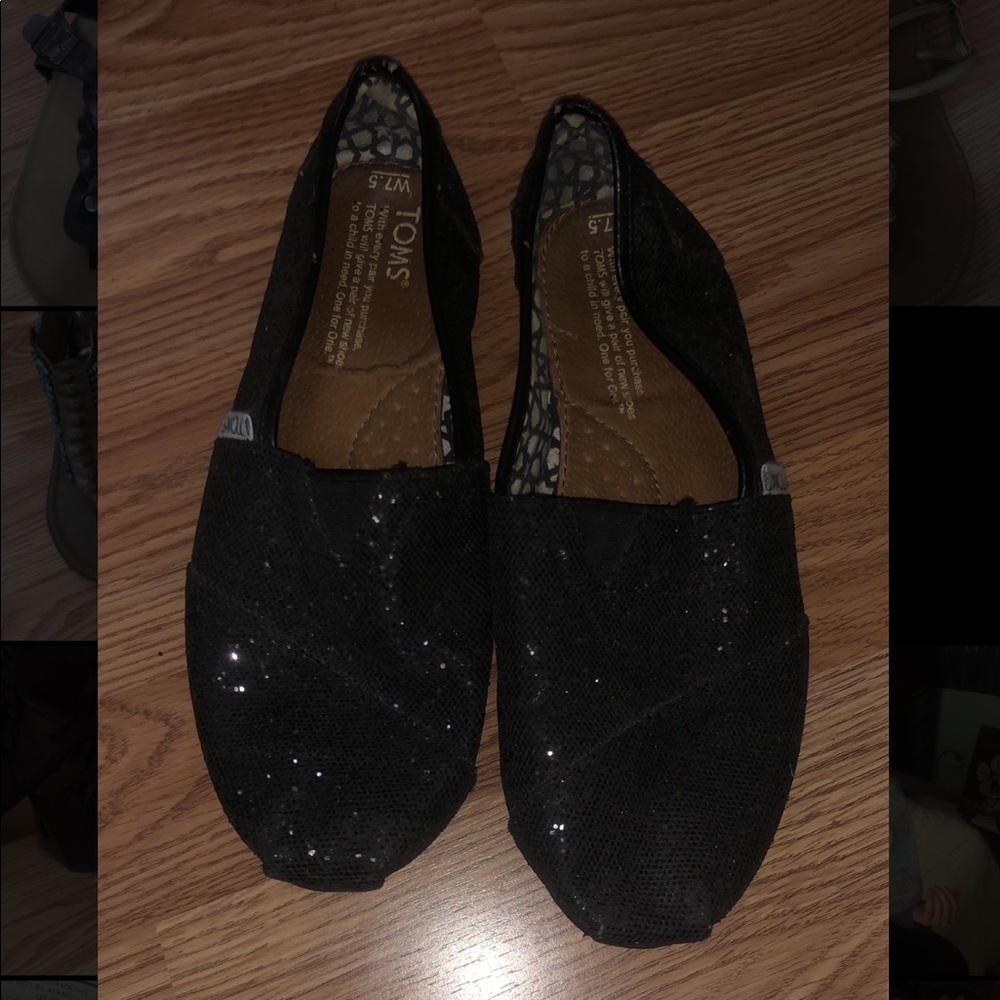 Black glitter TOMS